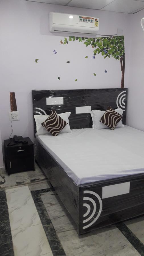Oyo Rajdhani Guest House Faridabad Exteriör bild